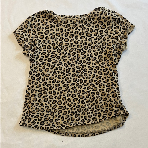 Old Navy Pink and Leopard Short Sleeve Tees - Picture 5 of 6